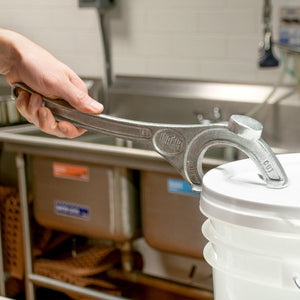 E-Z 16" Pail Opener
