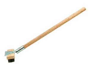 Wood Handle Grill Brush w-Scraper 27"